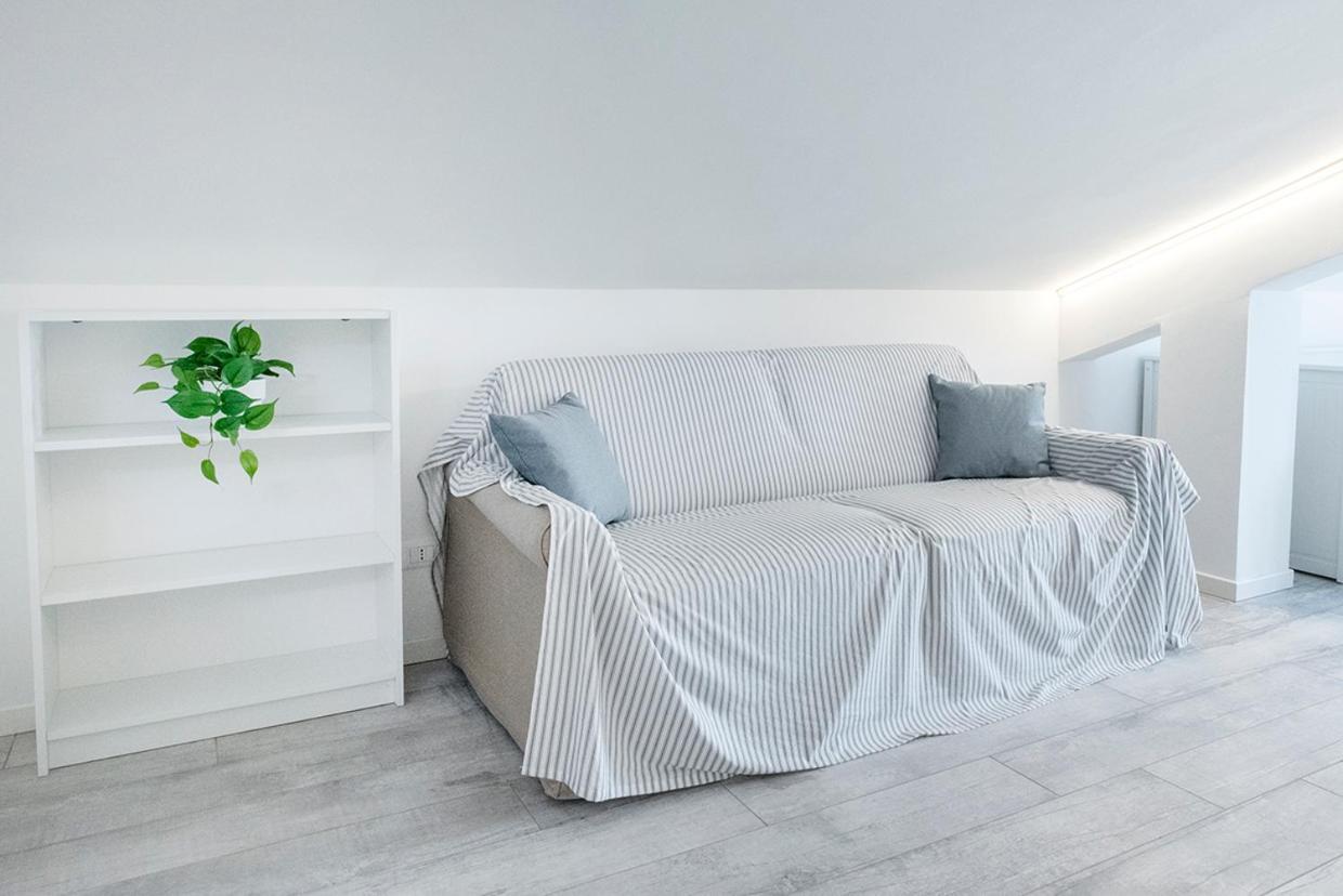 S271 - Sirolo, Deliziosa Mansarda Condizionata Arredata Con Gusto Apartment